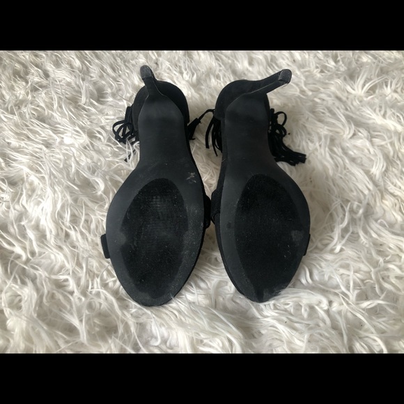 Black Heels - Picture 5 of 5